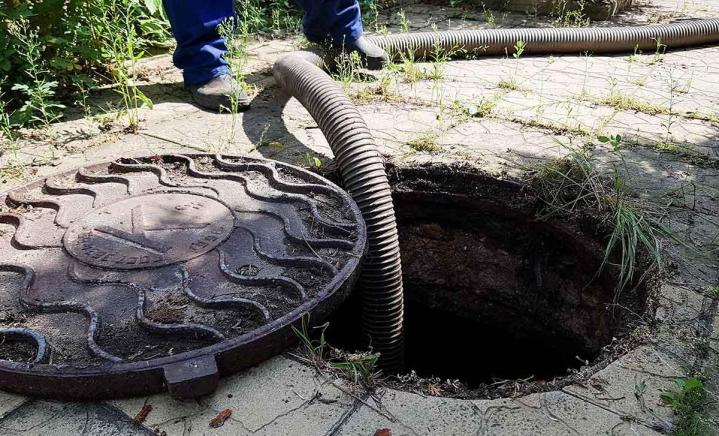 Débouchage de canalisation, Biot